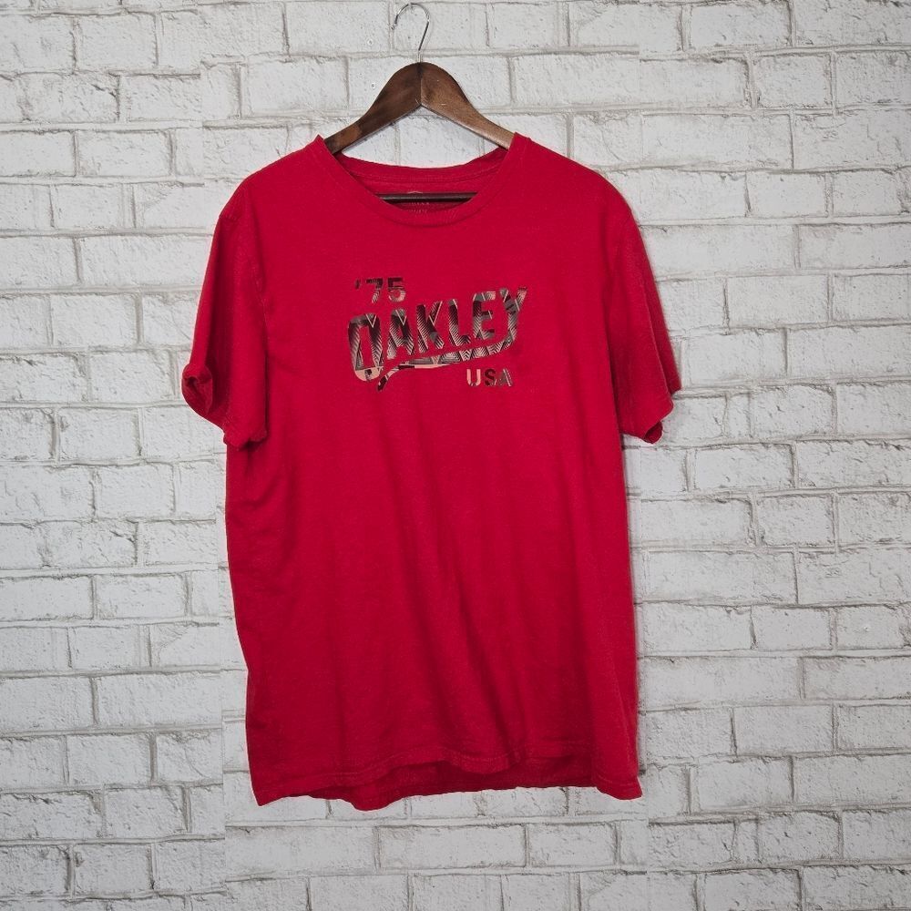 Oakley red short sleeve graphic tee